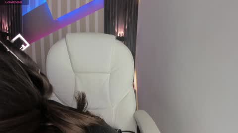 Emily online show from January 21, 2025, 2:37 pm