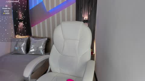 Emily online show from January 25, 2025, 7:28 pm