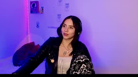 Snapshot of emily_lindey_ chatting on May 9, 2026, 3:56 am Emily Lindey online show from May 9, 2026, 3:56 am