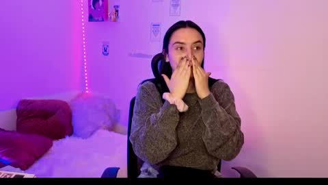 Snapshot of emily_lindey_ chatting on May 12, 2026, 3:03 am Emily Lindey online show from May 12, 2026, 3:03 am