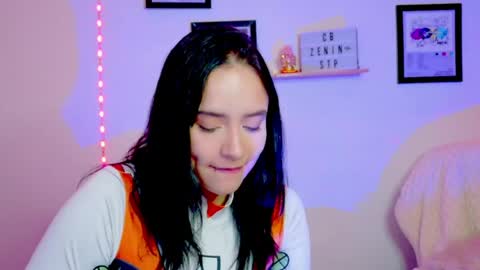 Snapshot of emily_lindey_ chatting on June 13, 2026, 8:12 am Emily Lindey online show from June 13, 2026, 8:12 am