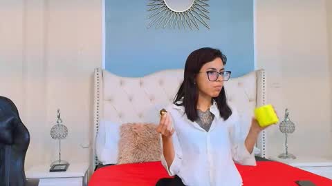 Emily online show from November 13, 2025, 7:24 pm