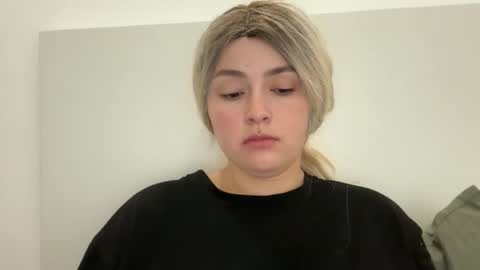 emily_morning_dew online show from October 13, 2025, 6:02 am