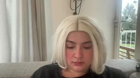 emily_morning_dew online show from February 20, 2026, 8:16 am