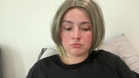emily_morning_dew online show from June 6, 2026, 9:36 am