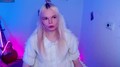 Lia online show from November 24, 2025, 7:24 pm