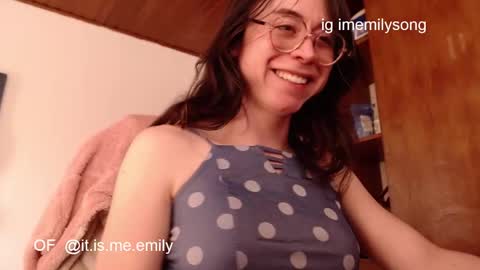 emily_pearl_ online show from February 13, 2026, 9:11 pm