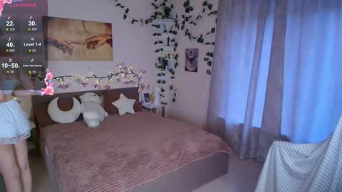 emily_relishh online show from October 9, 2025, 1:20 pm