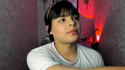 Snapshot of emily_rosue_ chatting on July 19, 2026, 3:54 am emily_rosue_ online show from July 19, 2026, 3:54 am