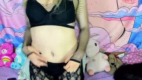 emily_salvatore online show from February 24, 2025, 11:41 pm