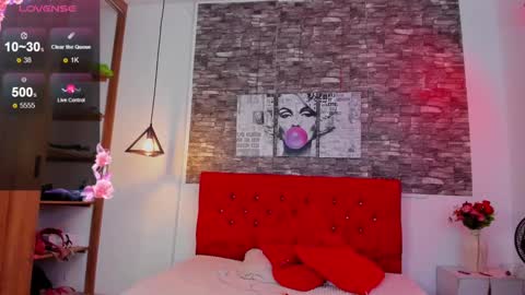 emily_sc online show from January 7, 2025, 7:28 pm