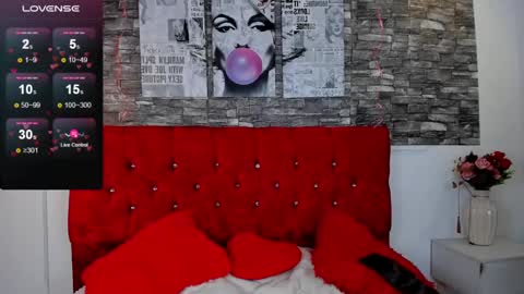 emily_sc online show from February 25, 2025, 5:04 pm