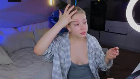 emily shepard online show from April 23, 2026, 2:35 am