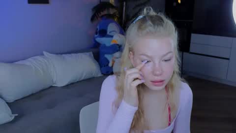 emily shepard online show from June 11, 2026, 2:33 am