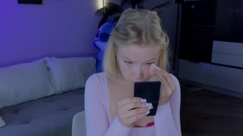 Snapshot of emily_shepard chatting on August 5, 2026, 3:20 am emily shepard online show from August 5, 2026, 3:20 am
