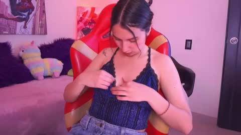 EMILY  online show from December 5, 2025, 2:47 pm