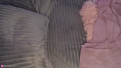 Emily  Swan online show from December 2, 2024, 5:59 pm