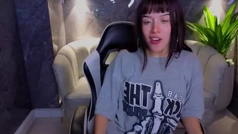 Online 2200 to 600 online show from December 2, 2025, 2:50 am