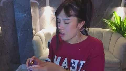 Online 2200 to 600 online show from December 5, 2025, 3:48 am