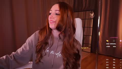 Lia online show from January 7, 2025, 8:13 am