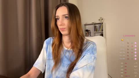 Lia online show from September 25, 2025, 6:33 pm