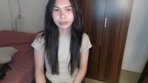 emily_xo143 online show from February 24, 2026, 5:05 am