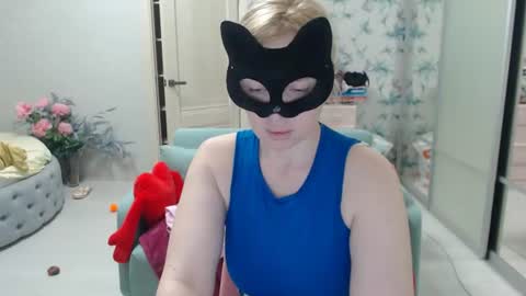 Snapshot of emily_york18 chatting on June 10, 2026, 7:57 pm Emily online show from June 10, 2026, 7:57 pm