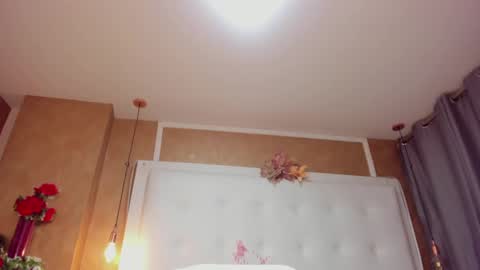 emilyadams0 online show from February 7, 2025, 1:25 am