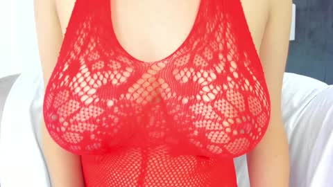 Emilyyy online show from December 31, 2024, 1:36 am