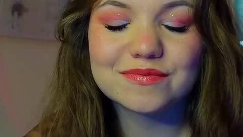 artist Emily online show from December 6, 2024, 12:12 am