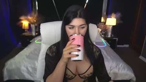 Emy online show from November 6, 2025, 7:20 am