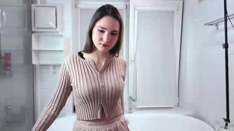 Snapshot of emilydeer chatting on November 15, 2025, 5:09 pm Emily online show from November 15, 2025, 5:09 pm