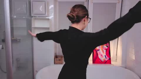 Snapshot of emilydeer chatting on December 5, 2025, 6:26 pm Emily online show from December 5, 2025, 6:26 pm