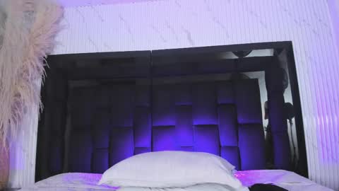 Snapshot of emilyevanss1_ chatting on May 9, 2026, 8:08 am Emily online show from May 9, 2026, 8:08 am