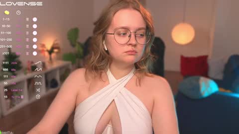 Emily  online show from January 16, 2025, 12:09 pm