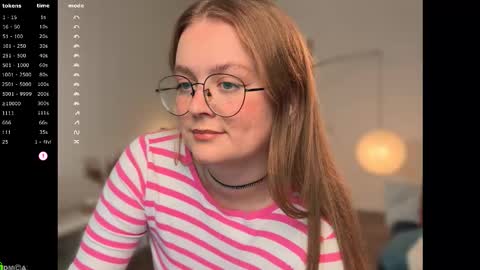 Emily  online show from November 17, 2025, 1:06 pm