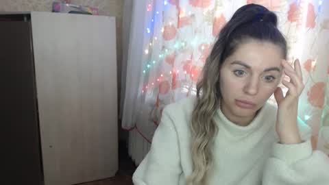 Snapshot of emilyfork chatting on February 10, 2025, 2:05 pm emilyfork online show from February 10, 2025, 2:05 pm