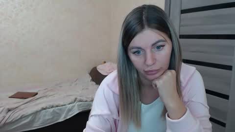 Snapshot of emilyfork chatting on September 15, 2025, 3:56 pm emilyfork online show from September 15, 2025, 3:56 pm