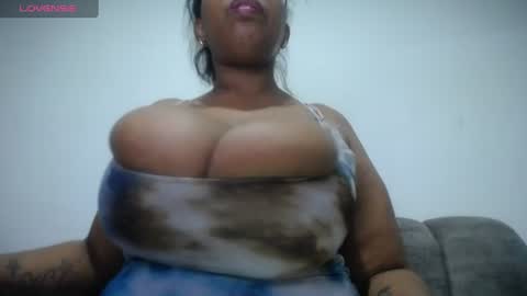 Snapshot of emilyhines__ chatting on July 12, 2026, 8:11 pm Emilyhines online show from July 12, 2026, 8:11 pm