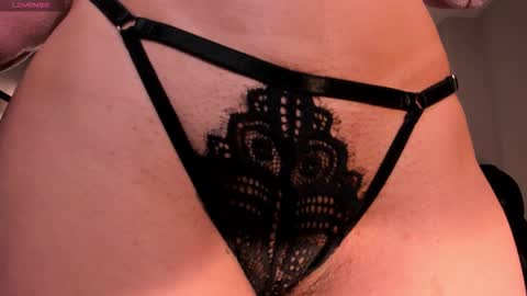 Emily online show from November 18, 2025, 2:50 am