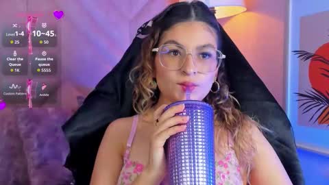 Emilyjonnes  online show from February 28, 2026, 7:59 pm