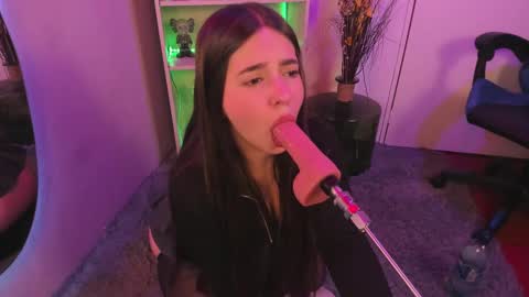 VALEEEN online show from December 13, 2024, 6:59 pm