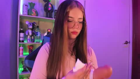 VALEEEN online show from January 19, 2025, 3:53 pm