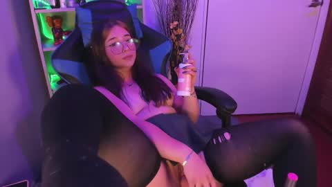 VALEEEN online show from February 25, 2025, 7:03 pm