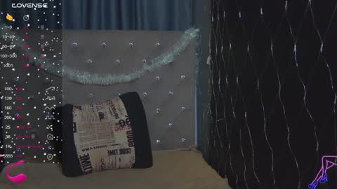 EmilyKents online show from December 25, 2024, 1:42 am