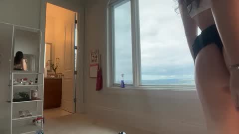 emilyparkerrr online show from February 27, 2026, 10:43 pm