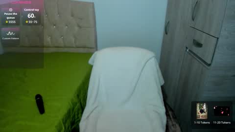 Emily online show from November 24, 2025, 11:54 am