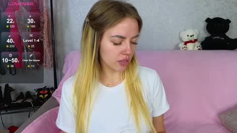 Emily Robbie online show from February 13, 2025, 5:01 pm