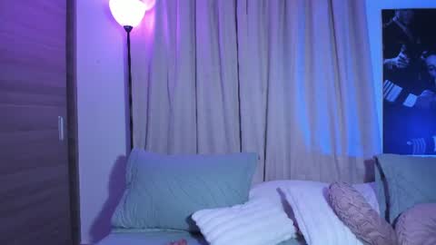 Snapshot of emilyrosss_ chatting on June 14, 2026, 2:24 am EMILY online show from June 14, 2026, 2:24 am