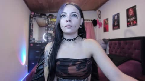  Emily Support me to have 100 likes plx online show from January 28, 2025, 2:42 pm